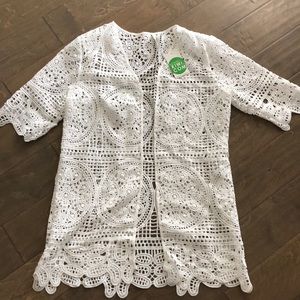 A Beachy white - - - > Cardigan
